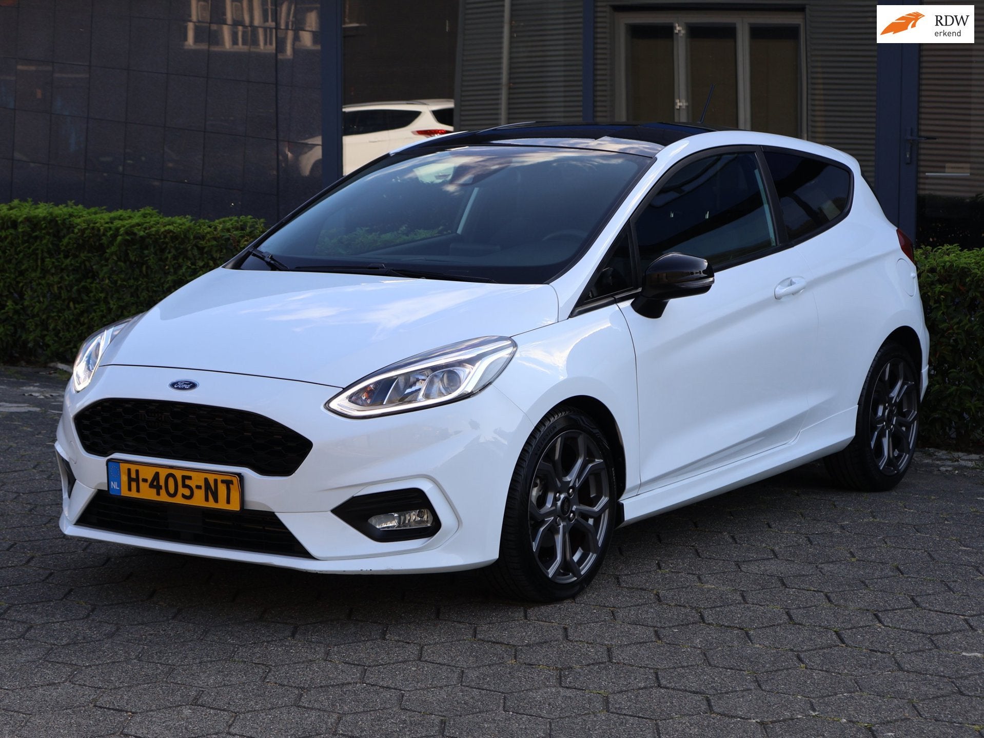 Ford Fiesta 1.0 EcoBoost ST-Line|Keyless|Adaptive|Line Assis, Stof, Wit, 1121 kg, 19 km/l