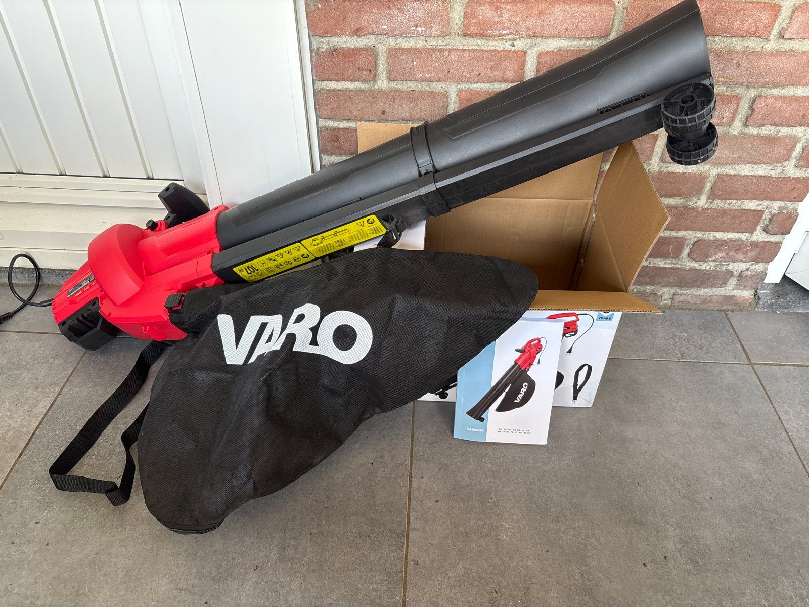 Varo Bladblazer/Zuiger - Zo goed als nieuw, Ophalen, Handgedragen, Zo goed als nieuw, Met opvangzak