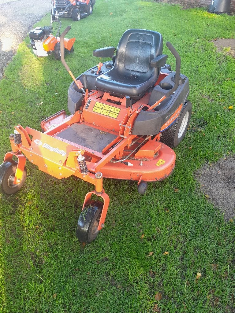 Simplicity ZT 3000 zero turn met ervaring , maar goedwerkend, Tuin en Terras, Ophalen, Gebruikt, 120 cm of meer