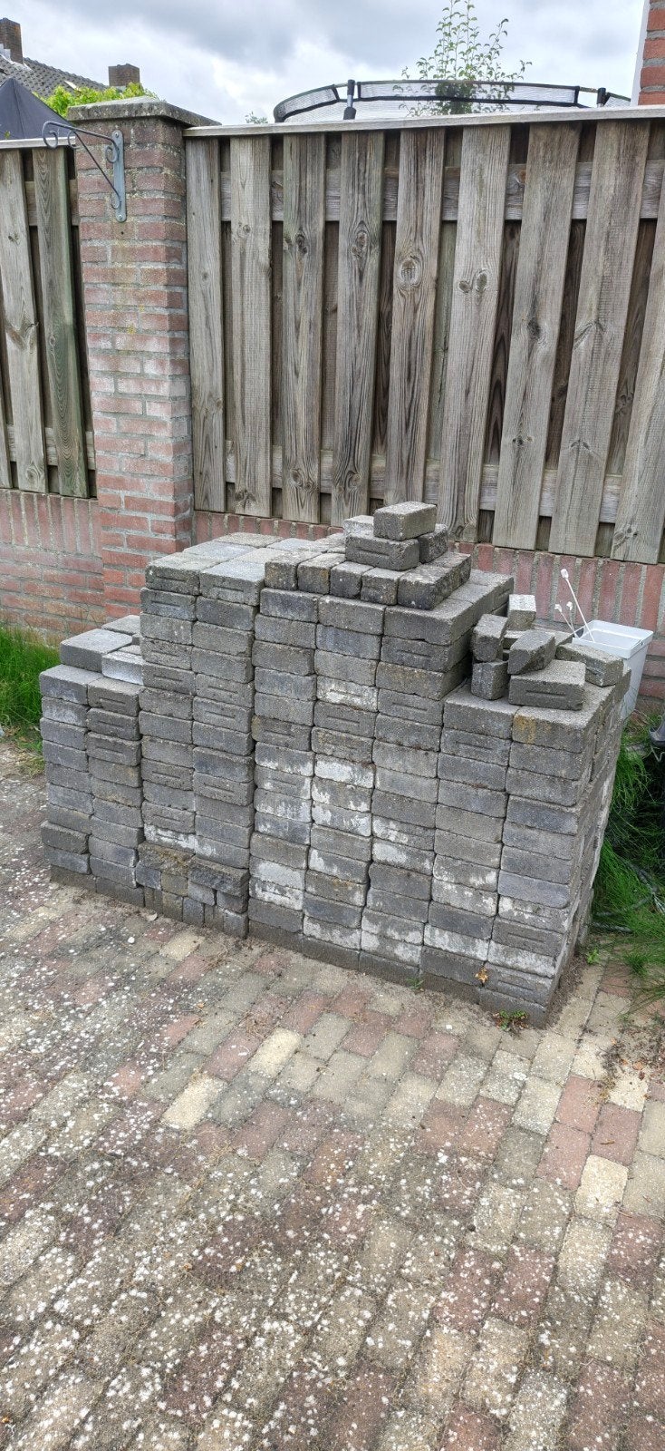 Gebruikte betonnen klinkers voor tuin of oprit, Tuin en Terras, Tegels en Klinkers, Ophalen, Gebruikt, Beton, Klinkers