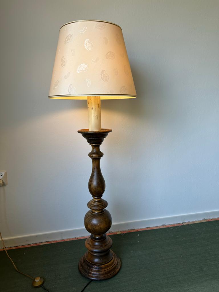 Vintage houten vloerlamp met stoffen kap, Ophalen, Gebruikt, Hout, 100 tot 150 cm