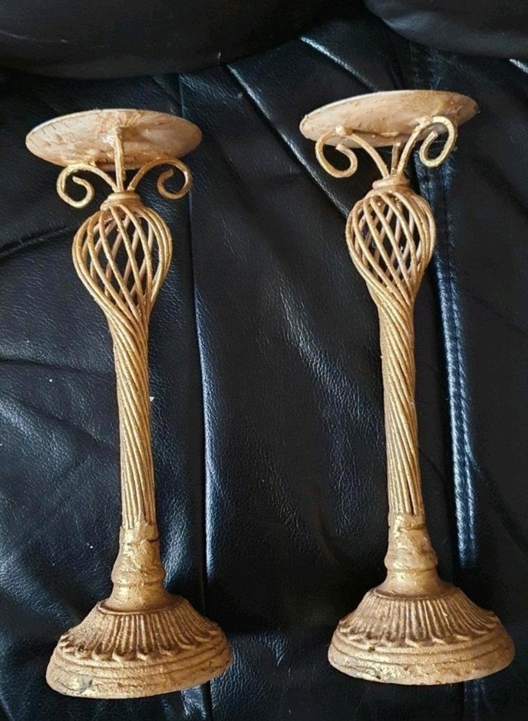 Twee goudkleurige kaarsstandaard, Ophalen of Verzenden