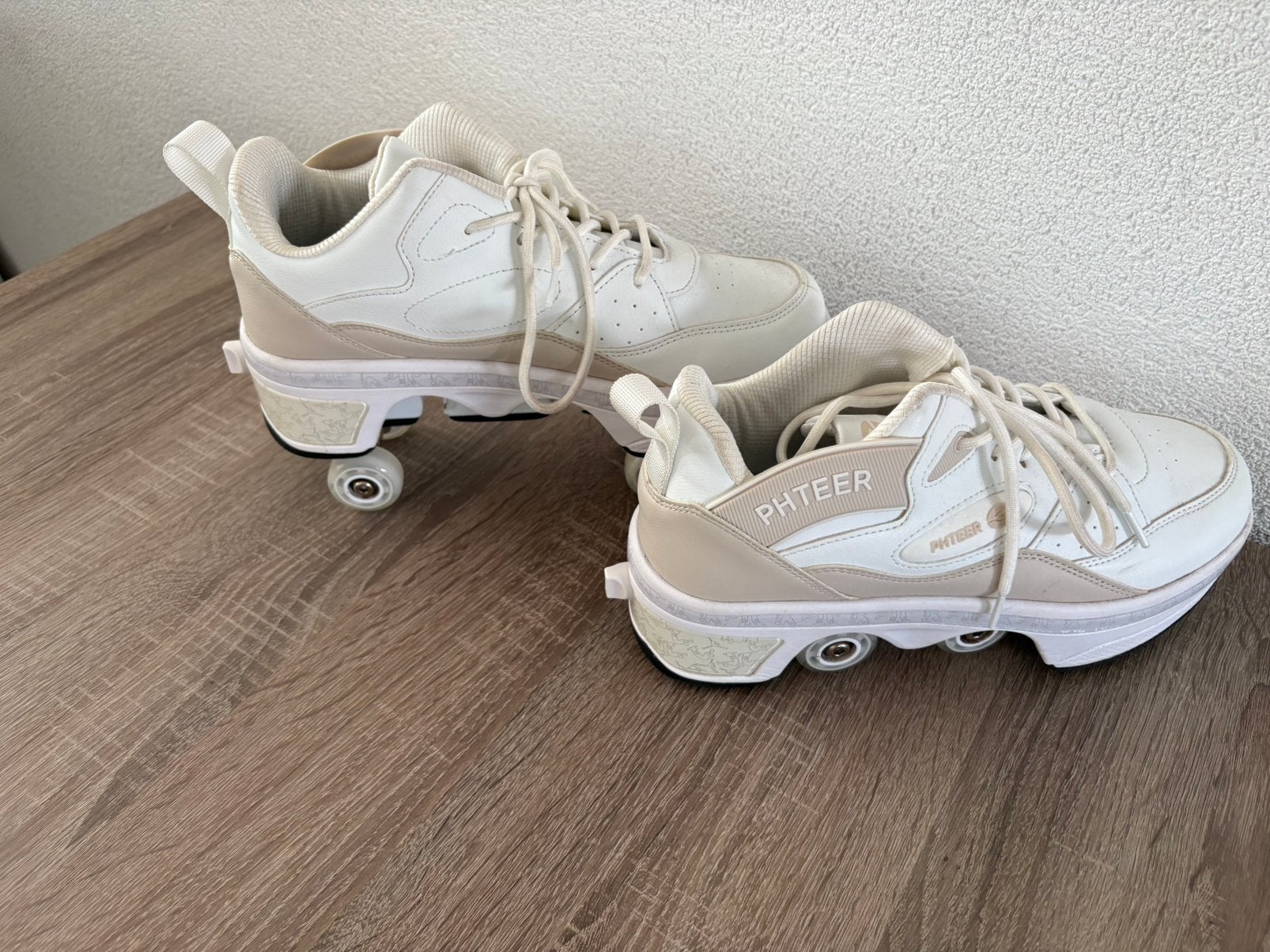 Heels schoenen met wieltjes, Ophalen, Zo goed als nieuw