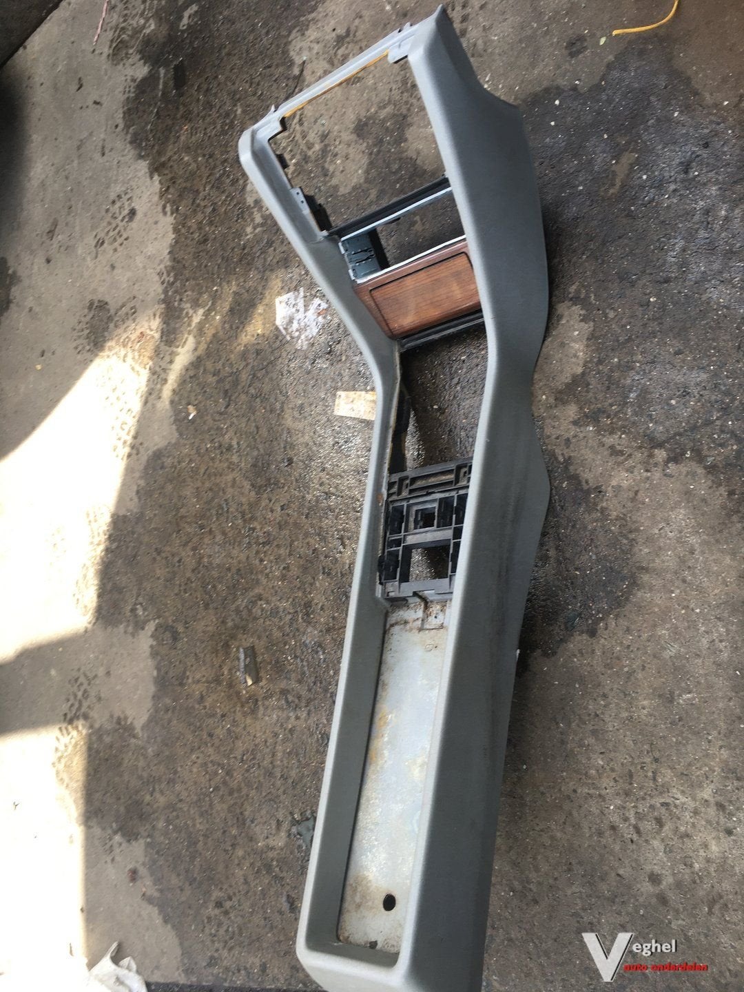 Mercedes W124 230ce handgeschakelde 5 bak 1987 Middenconsole, Auto-onderdelen, Dashboard en Schakelaars, Ophalen, Gebruikt, -