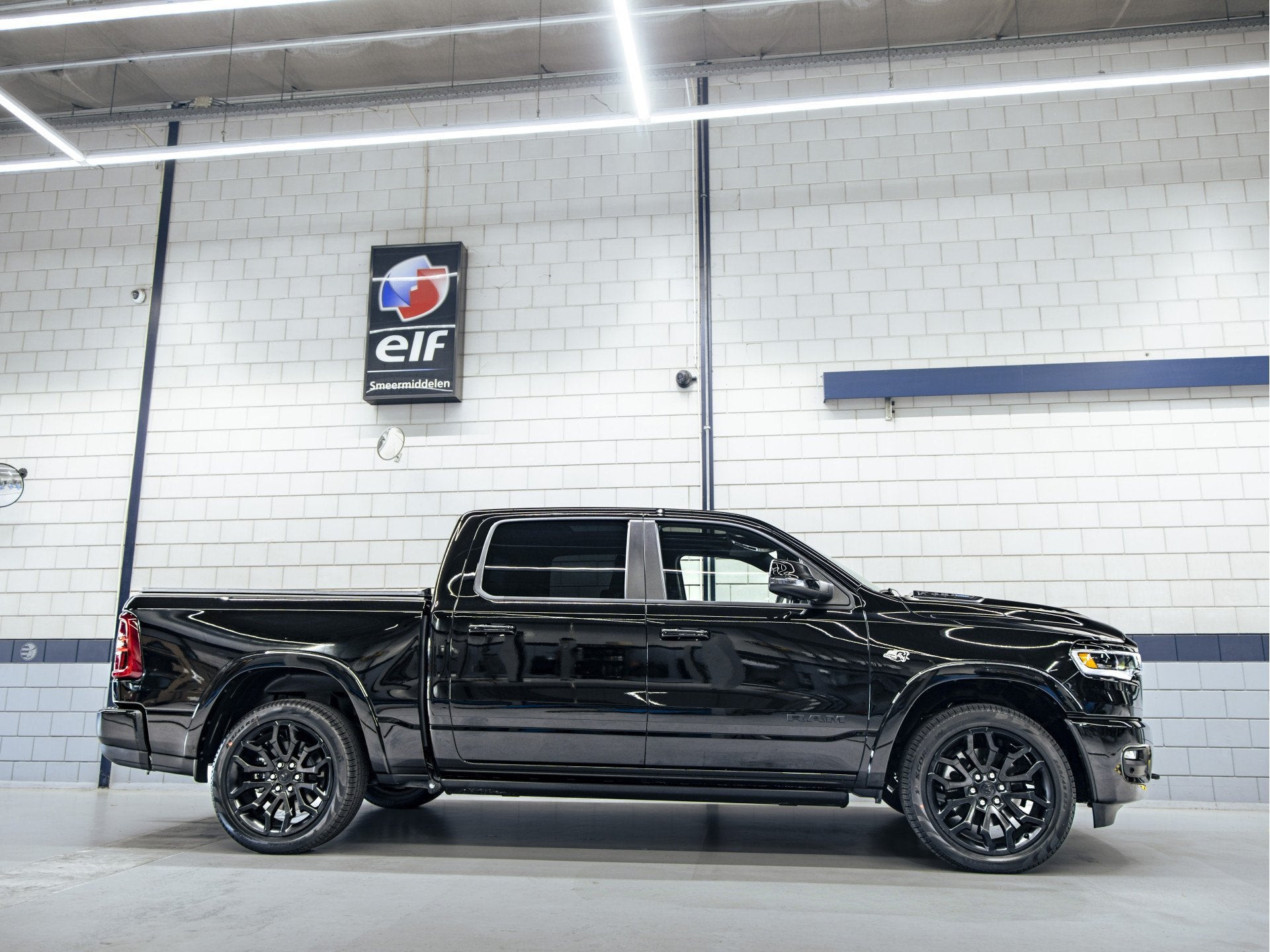 2026 Dodge Ram 1500 5.7L V8 Limited (bj 2026), Auto's, Automaat, 5654 cc, Verwarmde buitenspiegels, 402 pk