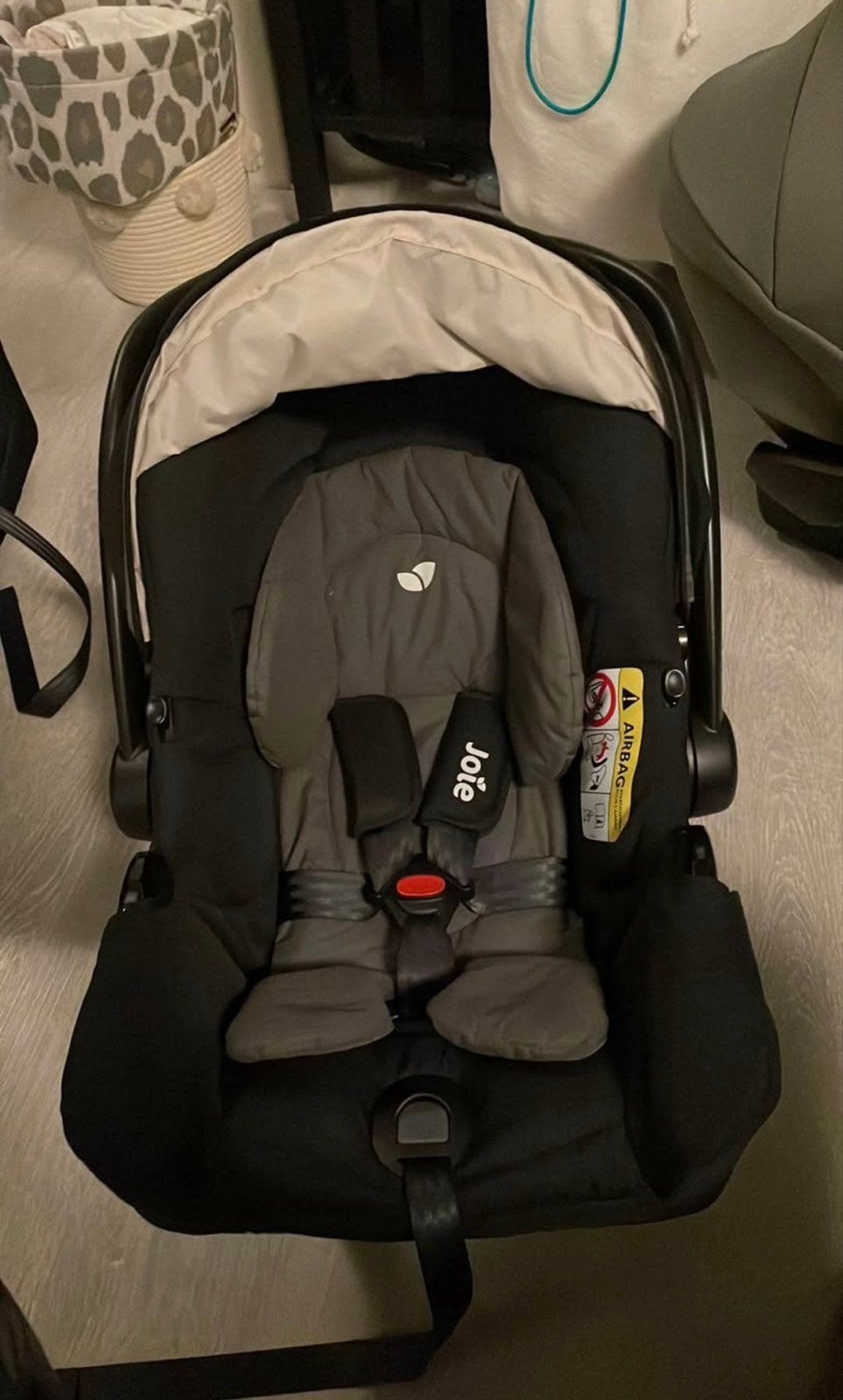 Zo goed als nieuw! joie gemm autostoel en isofix, Kinderen en Baby's, Autostoeltjes, Autogordel of Isofix, Zo goed als nieuw, 0 t/m 13 kg