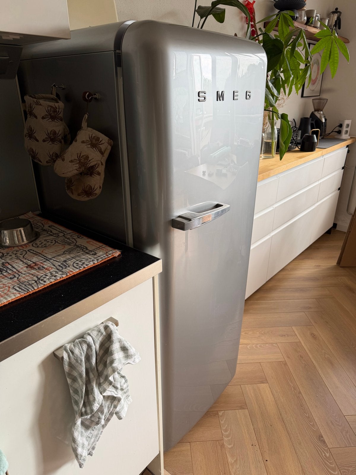Smeg refrigerator with freezer compartment - Silver, Ophalen, 150 tot 200 liter, Gebruikt, 140 tot 160 cm