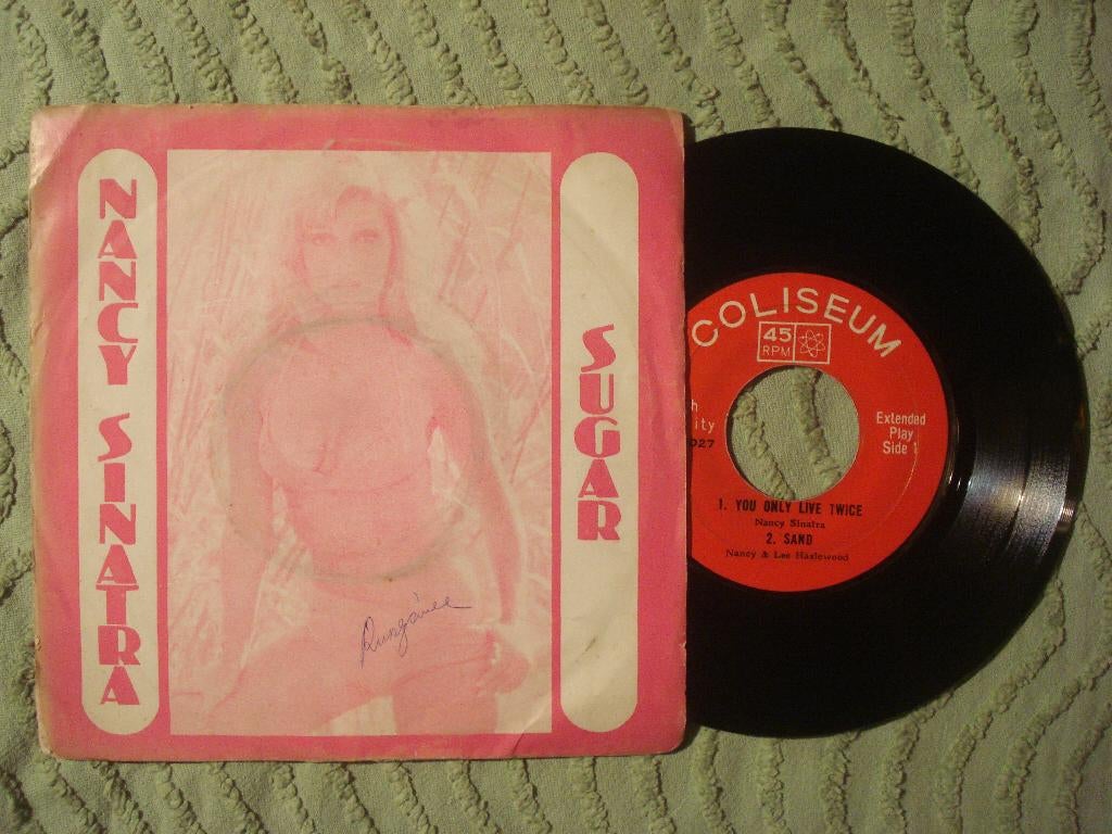 Nancy Sinatra 7" Vinyl EP: ‘Sugar’ (Thailand), Ophalen of Verzenden, Gebruikt, Pop
