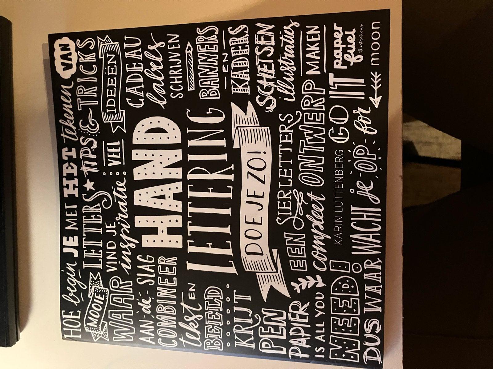 Handlettering is zóóó verslavend! - Karin Luttenberg, Ophalen of Verzenden, Zo goed als nieuw, Tekenen en Schilderen, Geschikt voor kinderen