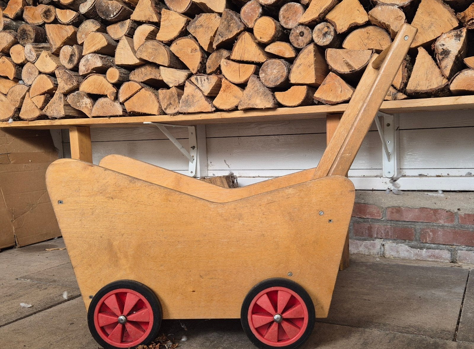 Houten "poppenwagen" Rolf, Ophalen, Gebruikt, Duw- of Trekspeelgoed