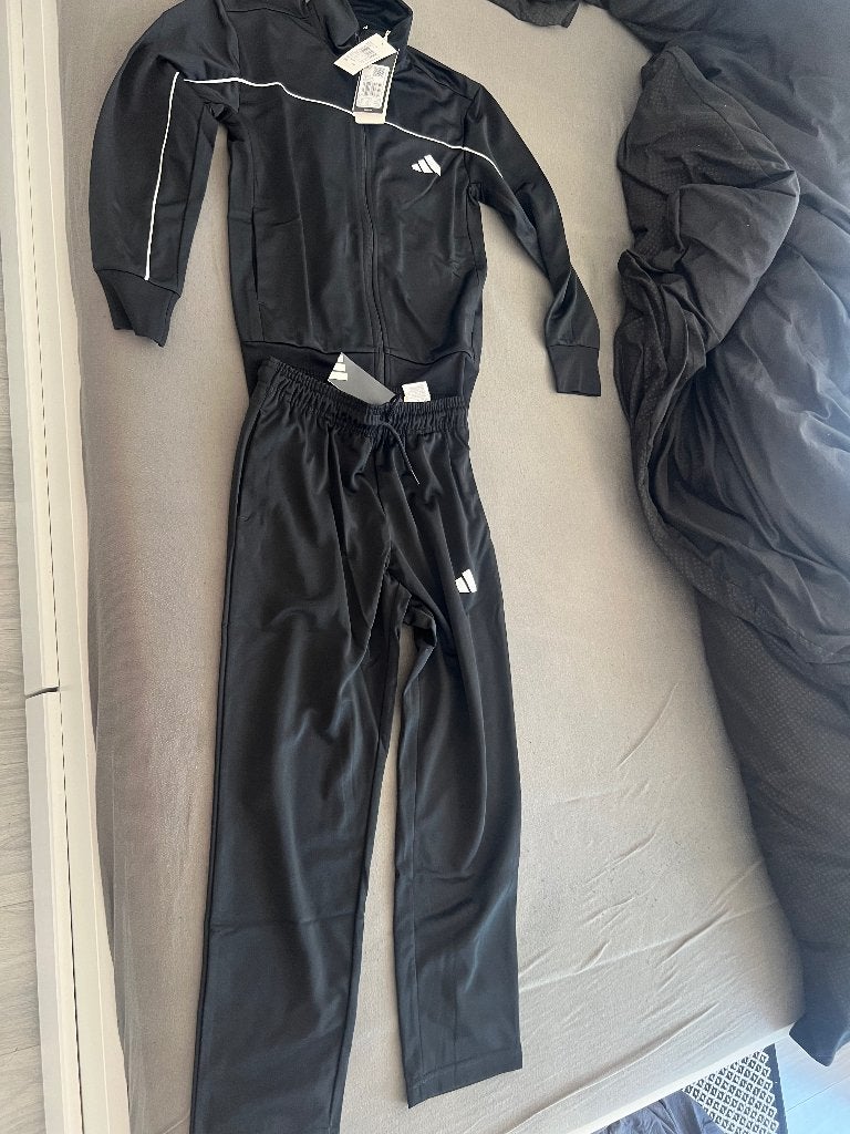 Trainingspak Adidas, Ophalen, Nieuw