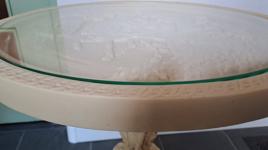 Unieke Oosterse Bijzettafel met Gedetailleerd Snijwerk, Ophalen of Verzenden