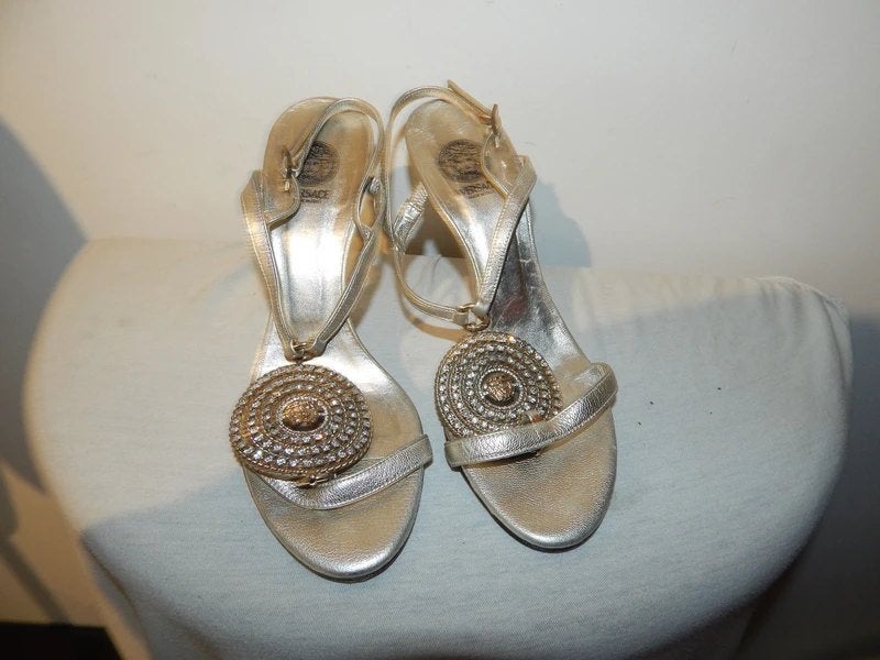 Versace leren sandalen hardware deel Medusa steentjes 37