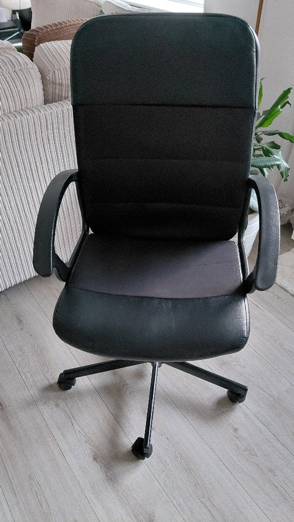 Zwarte bureaustoel, Ophalen, Gebruikt, Zwart, Bureaustoel