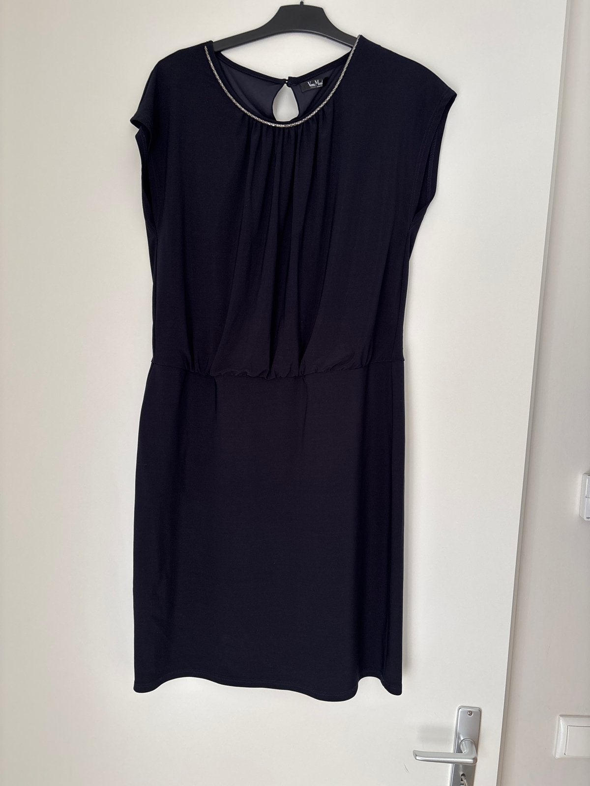 Vera Mont Jurk Maat L - Elegant Zwart met Kettingdetail, Blauw, Maat 42/44 (L), Ophalen of Verzenden, Zo goed als nieuw