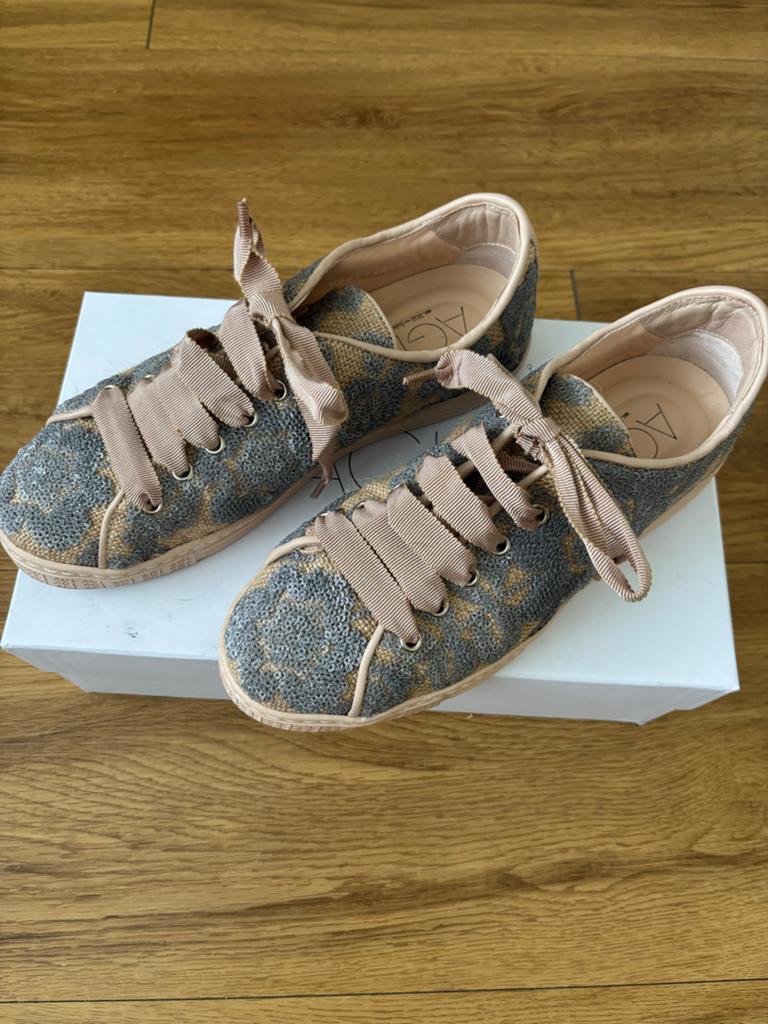 AGL nieuwe sneakers maat 37 zilver/camel, Kleding | Dames, Schoenen, Ophalen of Verzenden, Nieuw, Overige kleuren, Sneakers of Gympen