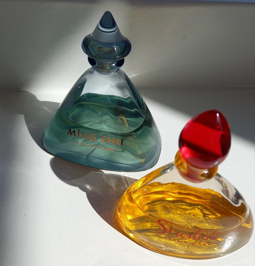 Yves Rocher Ming Shu & Shafali Eau de Toilette (halfvol), Sieraden, Tassen en Uiterlijk, Uiterlijk | Parfum, Ophalen of Verzenden