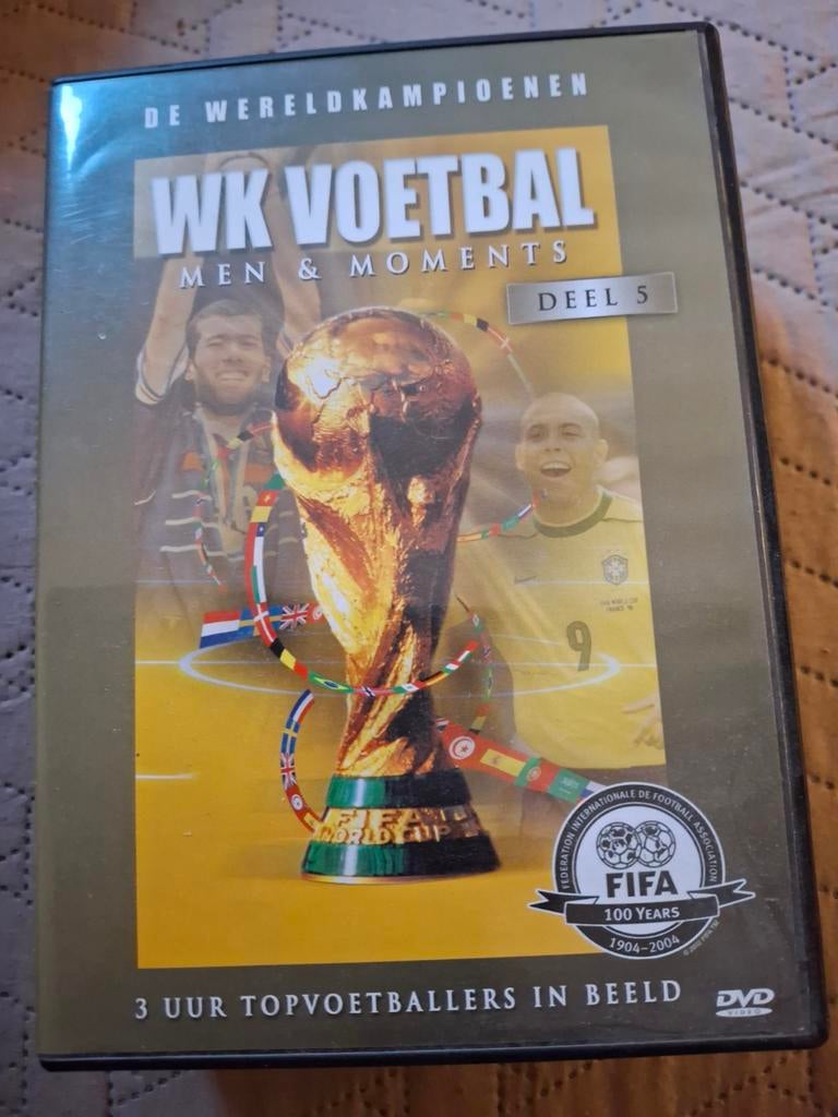 WK Voetbal: Men & Moments Deel 5 - DVD, Cd's en Dvd's, Dvd's | Sport en Fitness, Voetbal, Alle leeftijden, Ophalen of Verzenden