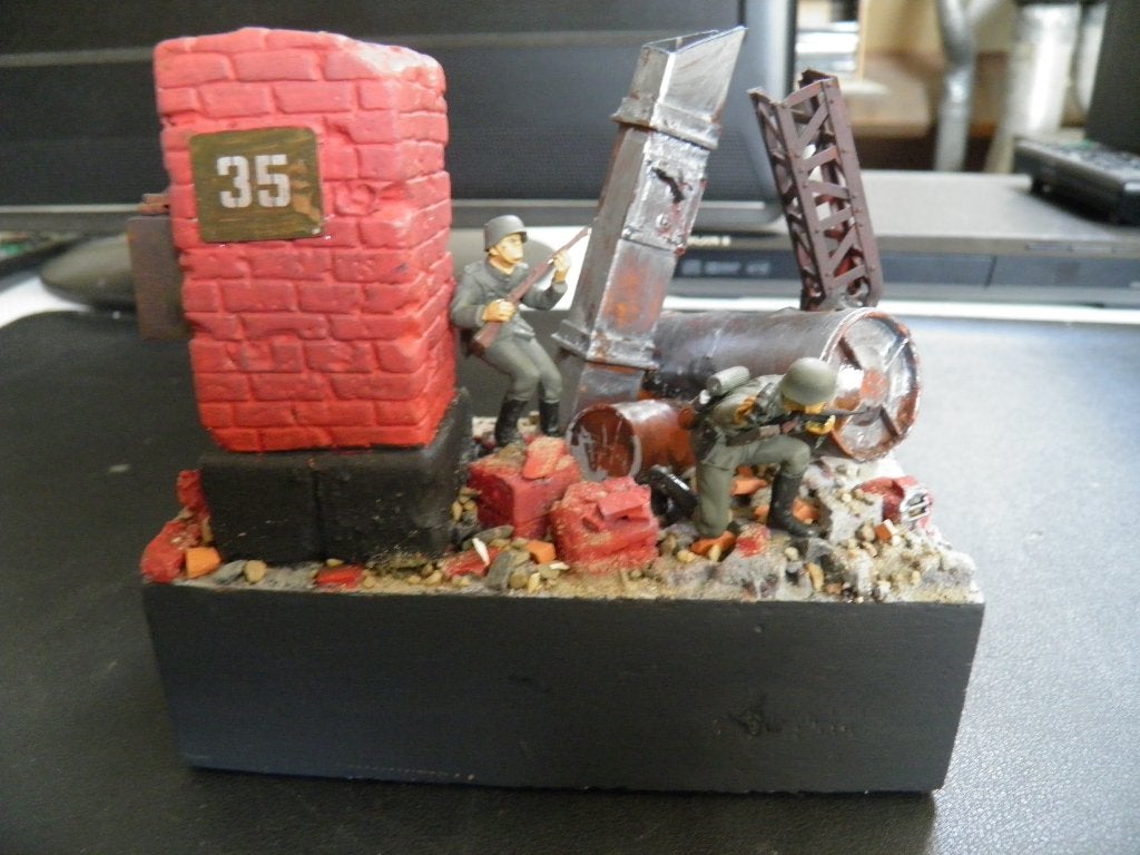 Dio German's vechten in de puinhopen van Berlijn WOII 1/35, Ophalen of Verzenden, Gebruikt, 1:35 tot 1:50, Diorama