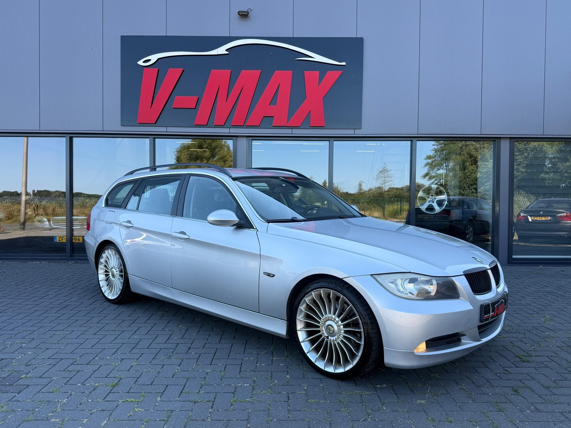 BMW 325i 3.0 Touring AUT Executive NAP Climate Cruise PDC, Auto's, Automaat, 745 kg, Gebruikt, Parkeersensor