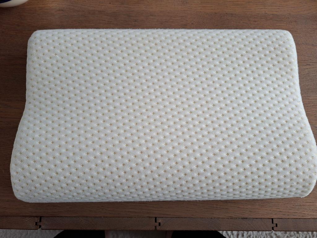 Nekkussen, Huis en Inrichting, Woonaccessoires | Kussens, Ophalen of Verzenden, Nieuw, Wit, Vierkant
