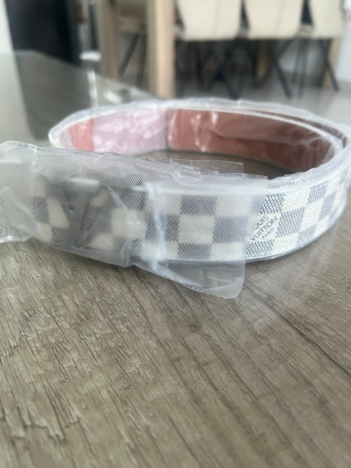 Louis Vuitton riem wit, Ophalen of Verzenden, Nieuw, Wit