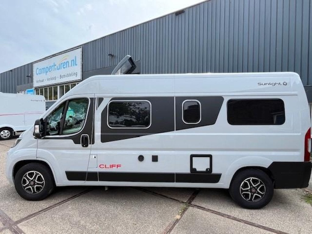 Sunlight Cliff 600 (73), Caravans en Kamperen, Buscamper of Camperbus, Sunlight, Ringverwarming, Fiat