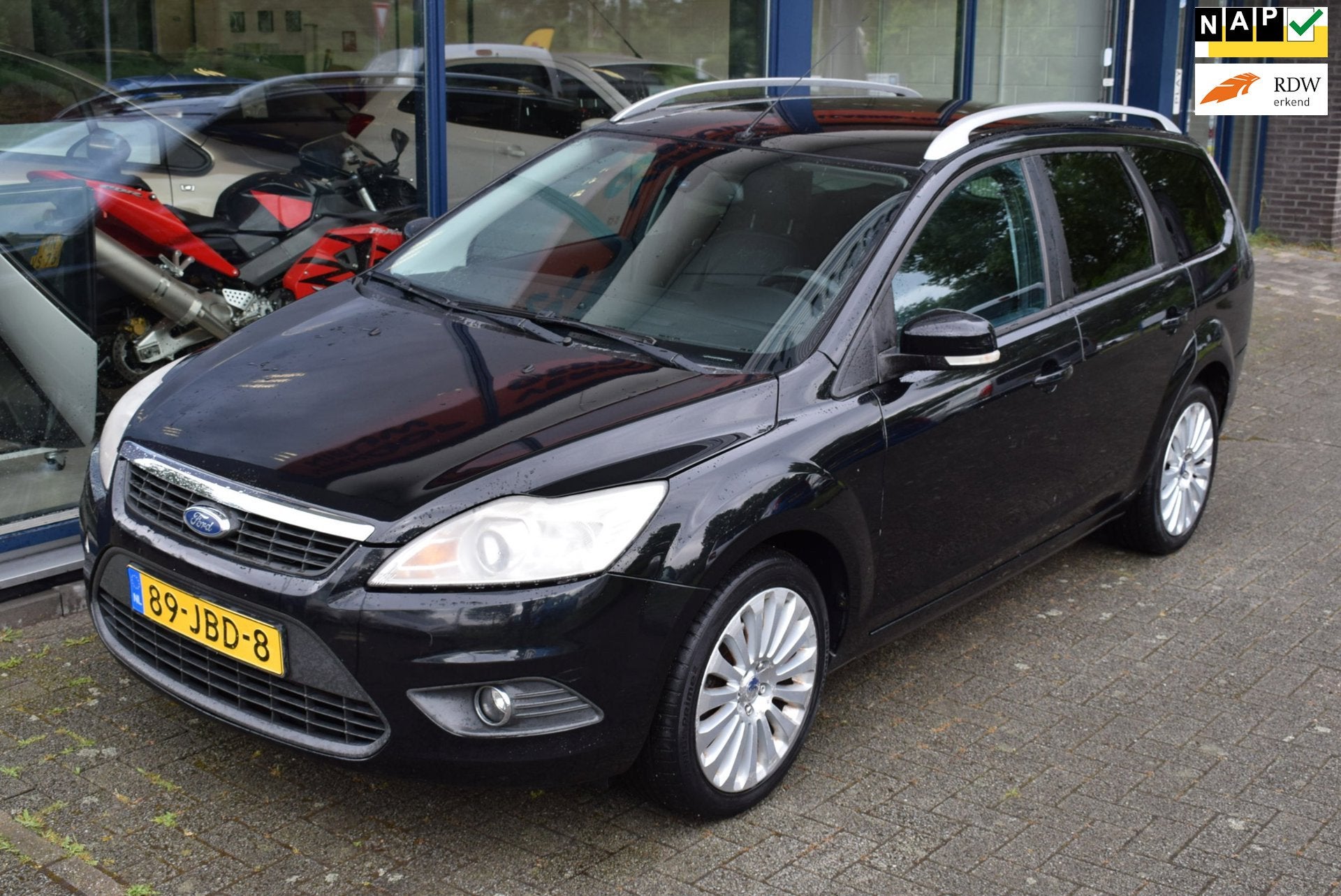 Ford Focus Wagon 1.8 Titanium Flexi Fuel, Auto's, 125 pk, Gebruikt, Zwart, 4 cilinders