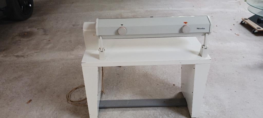 strijkmachine, Witgoed en Apparatuur, Strijkijzers en Strijkplanken, Ophalen, Gebruikt
