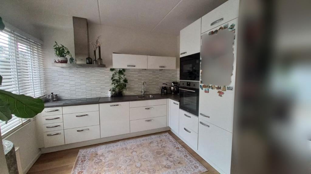 L-keuken met inductiekookplaat, vaatwasser en afzuigkap, Huis en Inrichting, Keuken | Complete keukens, Ophalen, Gebruikt, Wit