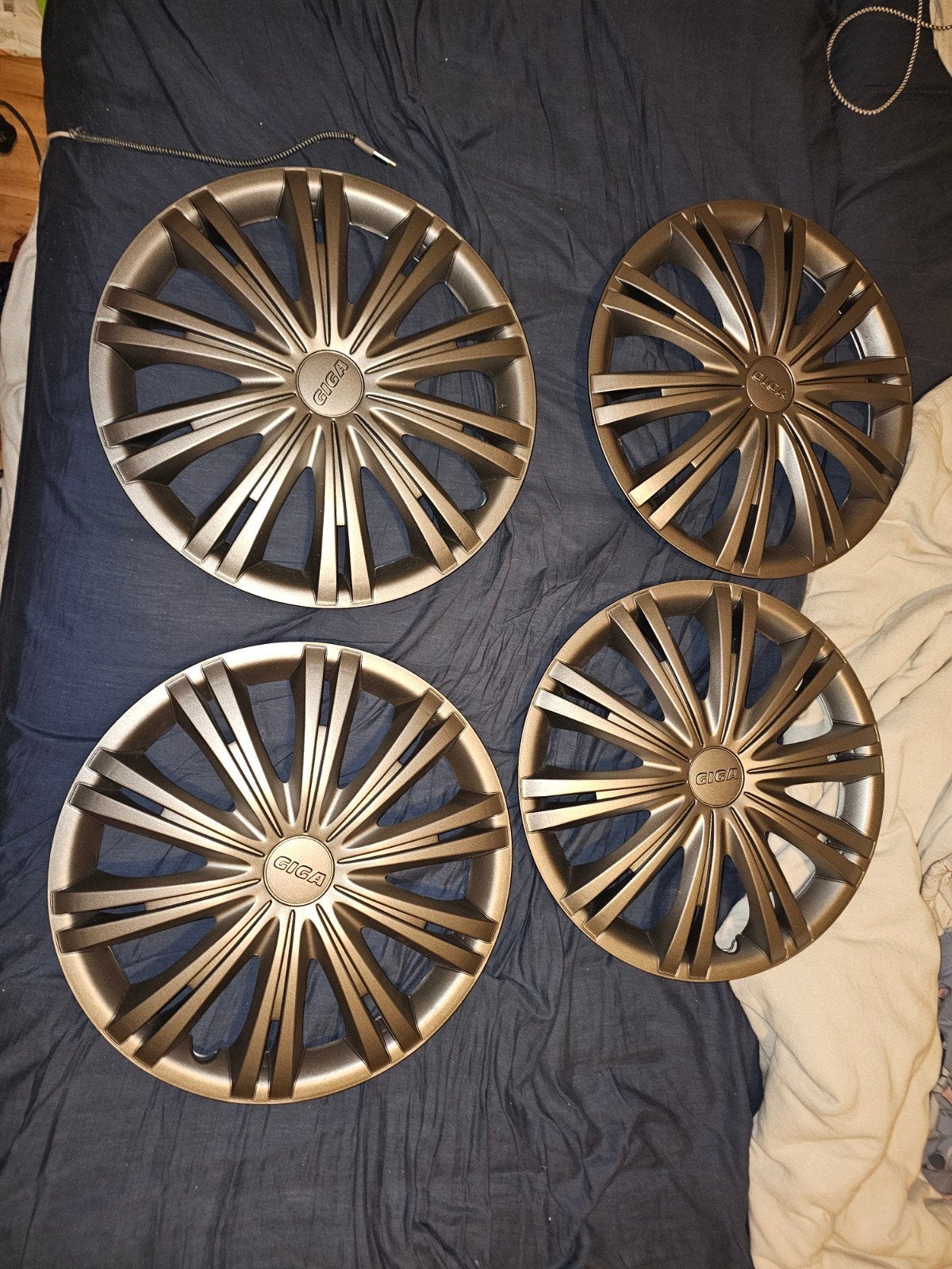 GIGA wieldoppen 14 inch - Zo goed als nieuw (4 stuks), Ophalen, Zo goed als nieuw