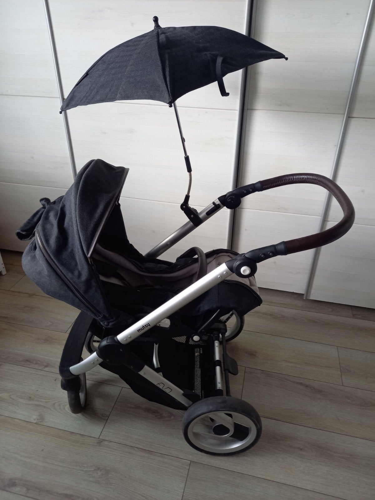 Mutsy Evo Kinderwagen Compleet met Maxi-Cosi en Accessoires, Kinderen en Baby's, Kinderwagens en Combinaties, Ophalen, Gebruikt