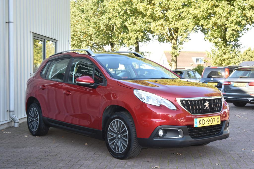 Peugeot 2008 1.2 82PK Blue Lion Automaat. Panorama dak, Navi, 450 kg, Euro 6, 1199 cc, 770 kg