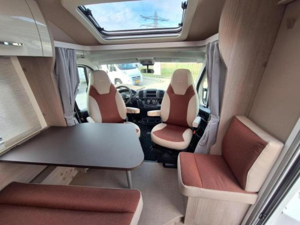 Bürstner Nexxo Van T 690 G LENGTE BEDDEN + BEARLOCK, Caravans en Kamperen, Buitenlamp, Ringverwarming, Tot en met 2, 6 tot 7 meter