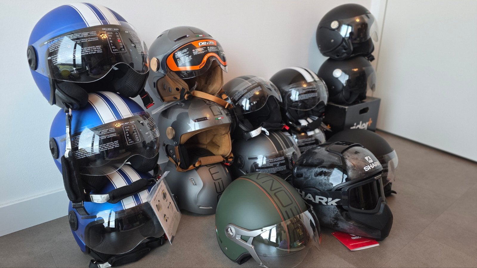Motor- en scooterhelmen: nieuw en gebruikt, Motoren, Ophalen of Verzenden, Nieuw met kaartje, Dames, Divers
