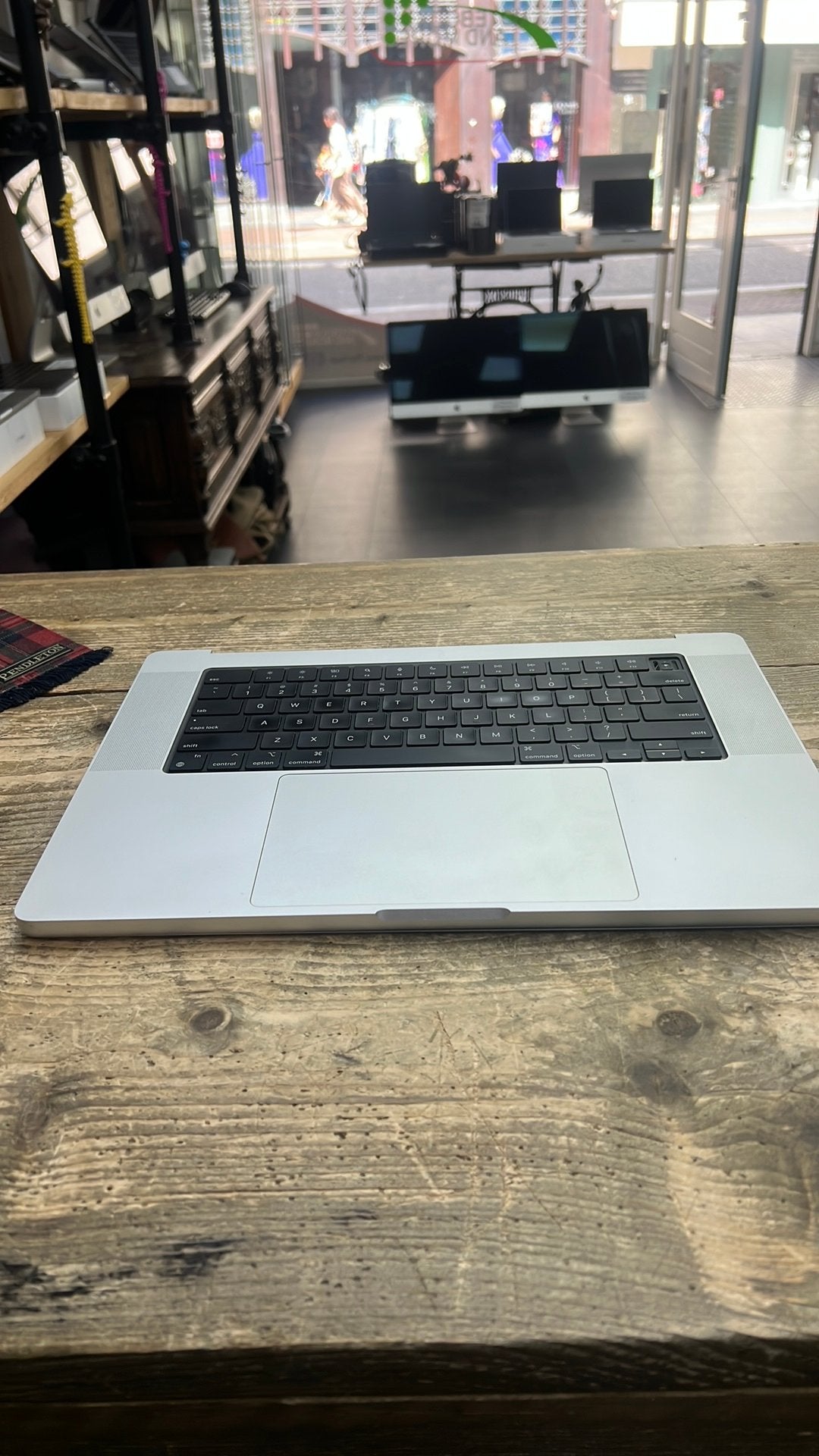 Macbook pro A 2485 Top Case zilver en space, Computers en Software, Info@notebookandmore.nl, Ben, Ophalen of Verzenden, 2311cp