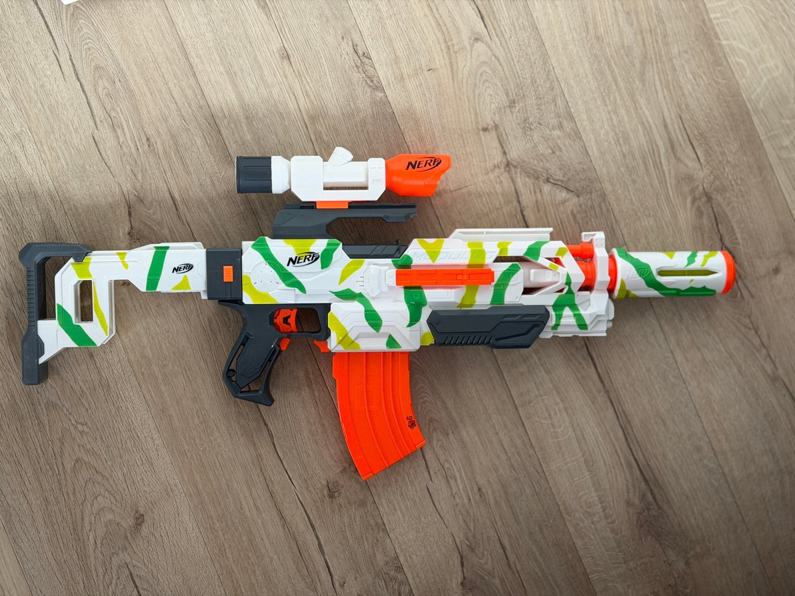 NERF Modulus Tracker ECS-10 blaster met camouflagepatroon, Ophalen, Zo goed als nieuw, Jongen of Meisje