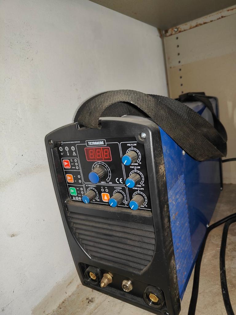 Lasapparaat tig stick en plasma snijder, Doe-het-zelf en Verbouw, Ophalen of Verzenden, Zo goed als nieuw, 150 tot 250 ampère