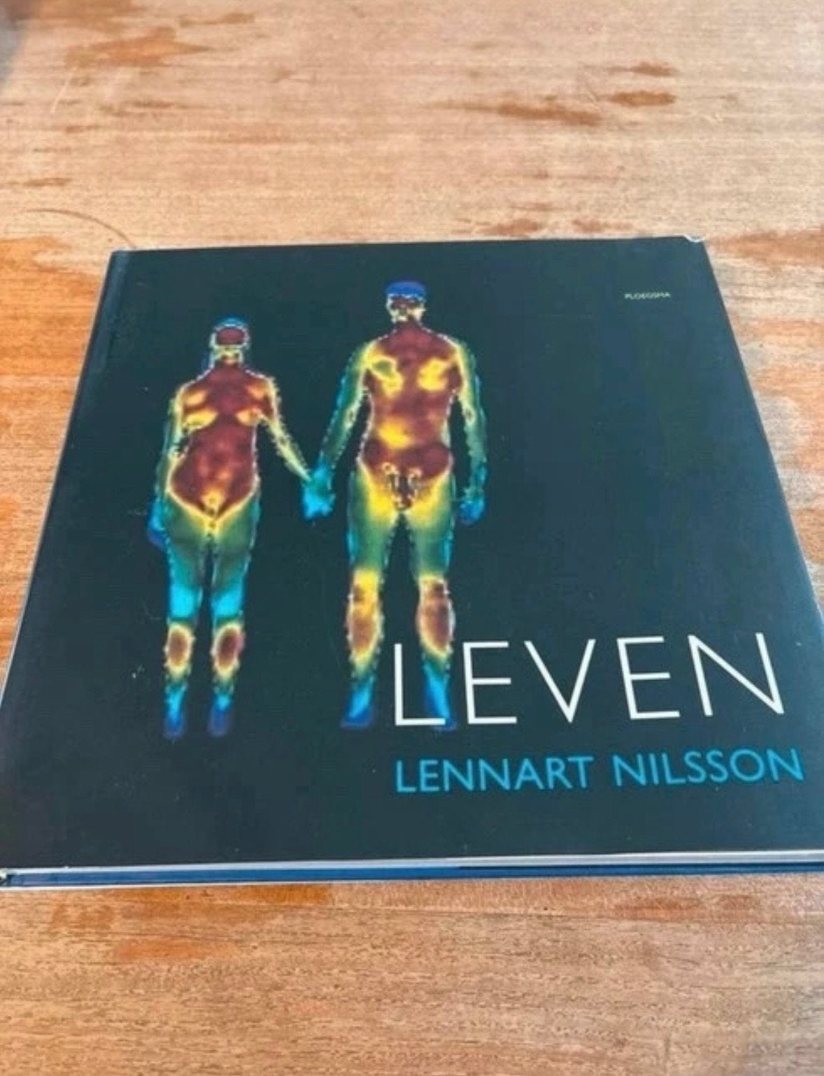 Leven - Lennart Nilsson (Ploegsma) tafelboek, Boeken, Ophalen of Verzenden, Gelezen, Natuurwetenschap