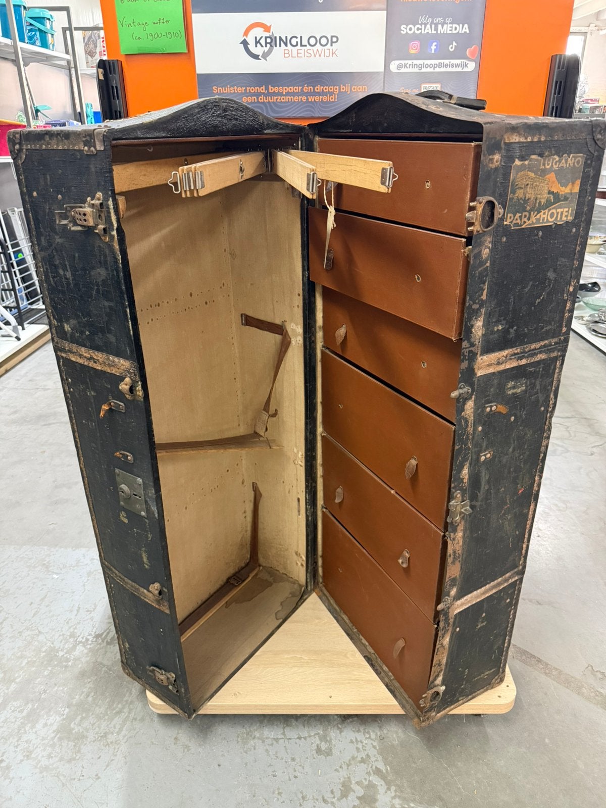 Antieke Innovation garderobekoffer / hutkoffer ca. 1915, Ophalen, Zo goed als nieuw, 100 tot 150 cm
