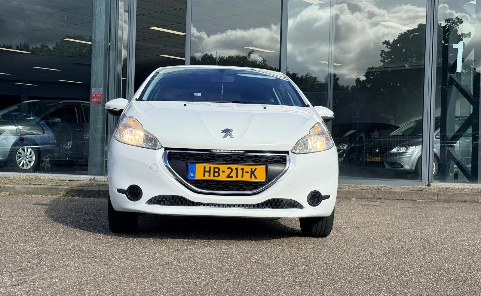 Peugeot 208 1.0 VTi Access|Carplay|Airco|APK|Onderhoud|, Auto's, Voorwielaandrijving, 450 kg, Gebruikt, 31 €/maand