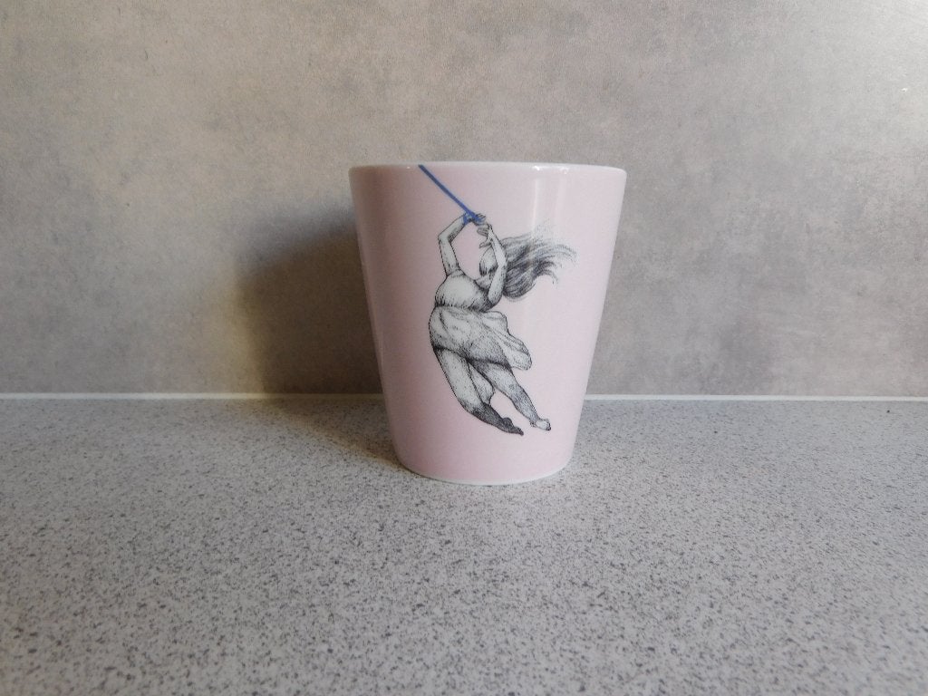 Mok 10x9 cm. Flying Girl/Bird 23102 IKEA, IKEA, Zo goed als nieuw, Overige stijlen, Porselein