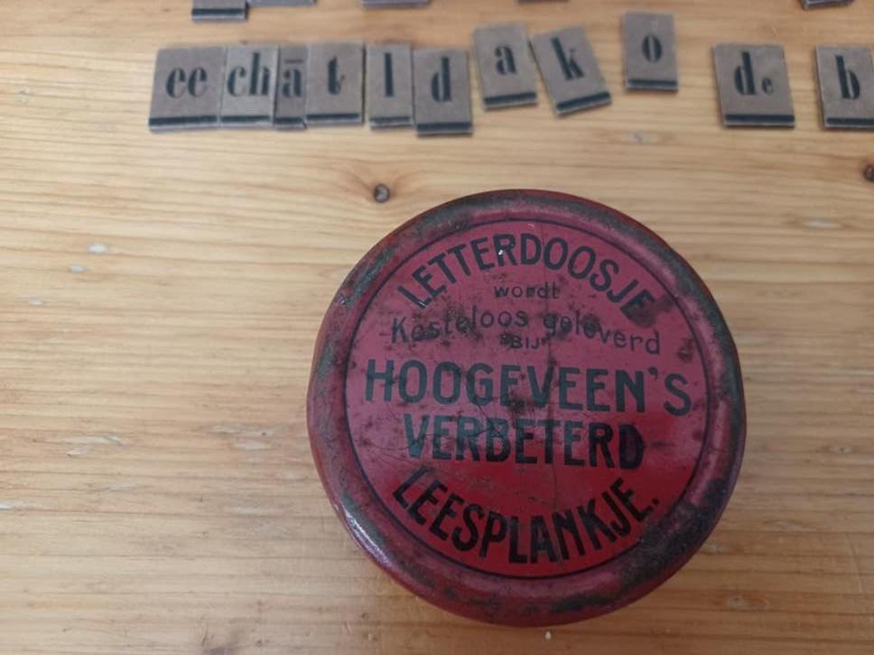 Antiek Letterdoosje Leesplankje Hoogeveen's Verbeterd, Ophalen of Verzenden