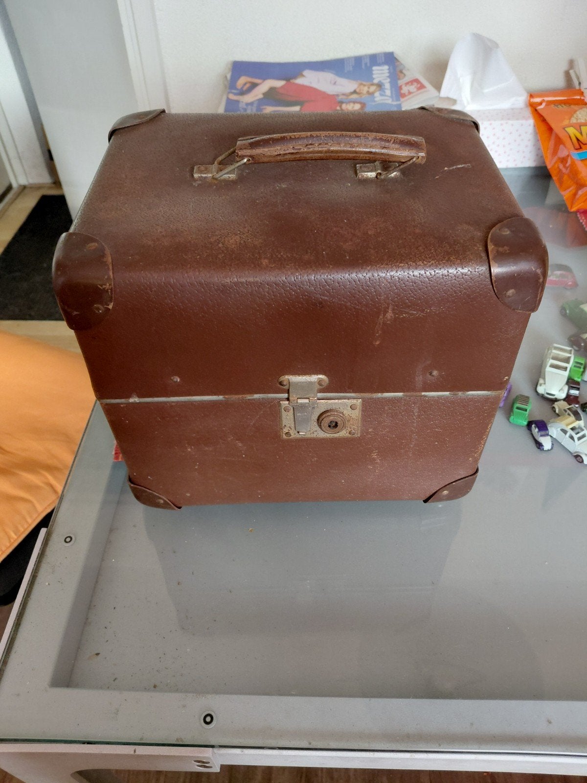 Vintage bruine koffer met vakken - 31x26x25 cm, Ophalen