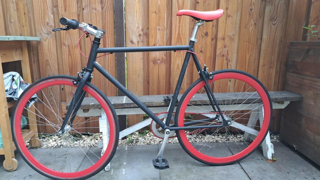 Mooie Fixie/singlefiets rood/zwatt, Fietsen en Brommers, Fietsen | Heren | Herenfietsen, Ophalen, Gebruikt, Overige merken