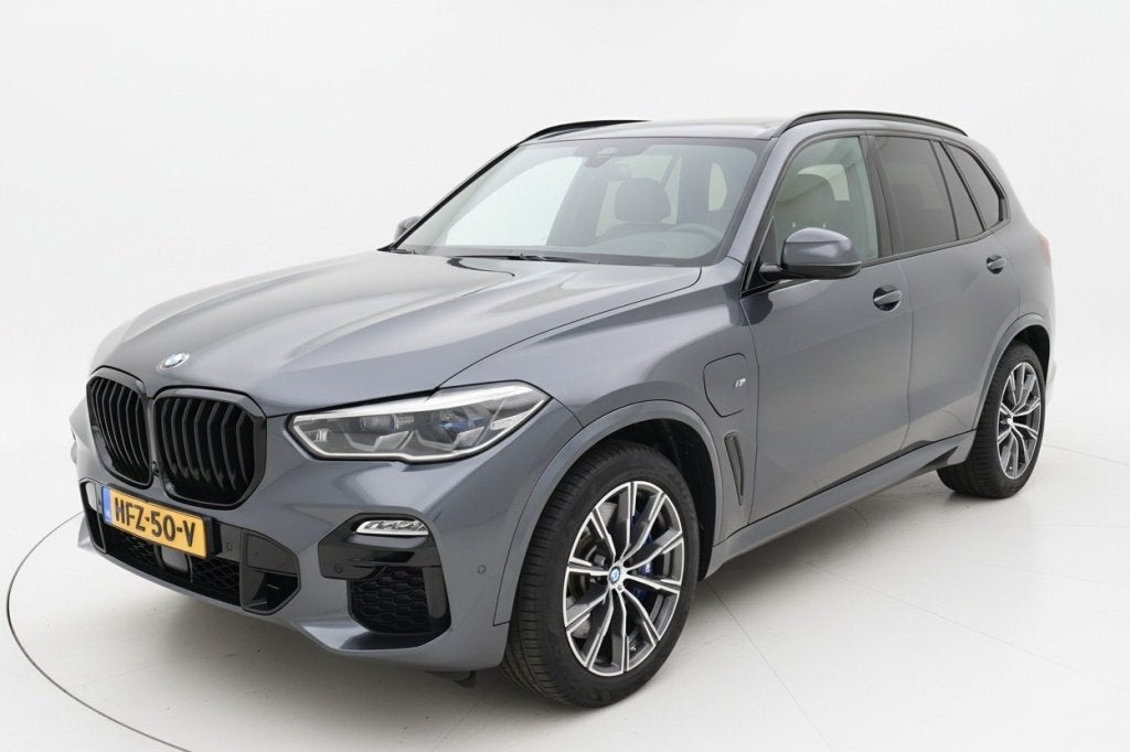 BMW X5 xDrive45e High Exec. M-pakket *Luchtver. *Carplay, Gebruikt, Hybride Elektrisch/Benzine, 2998 cc, SUV of Terreinwagen