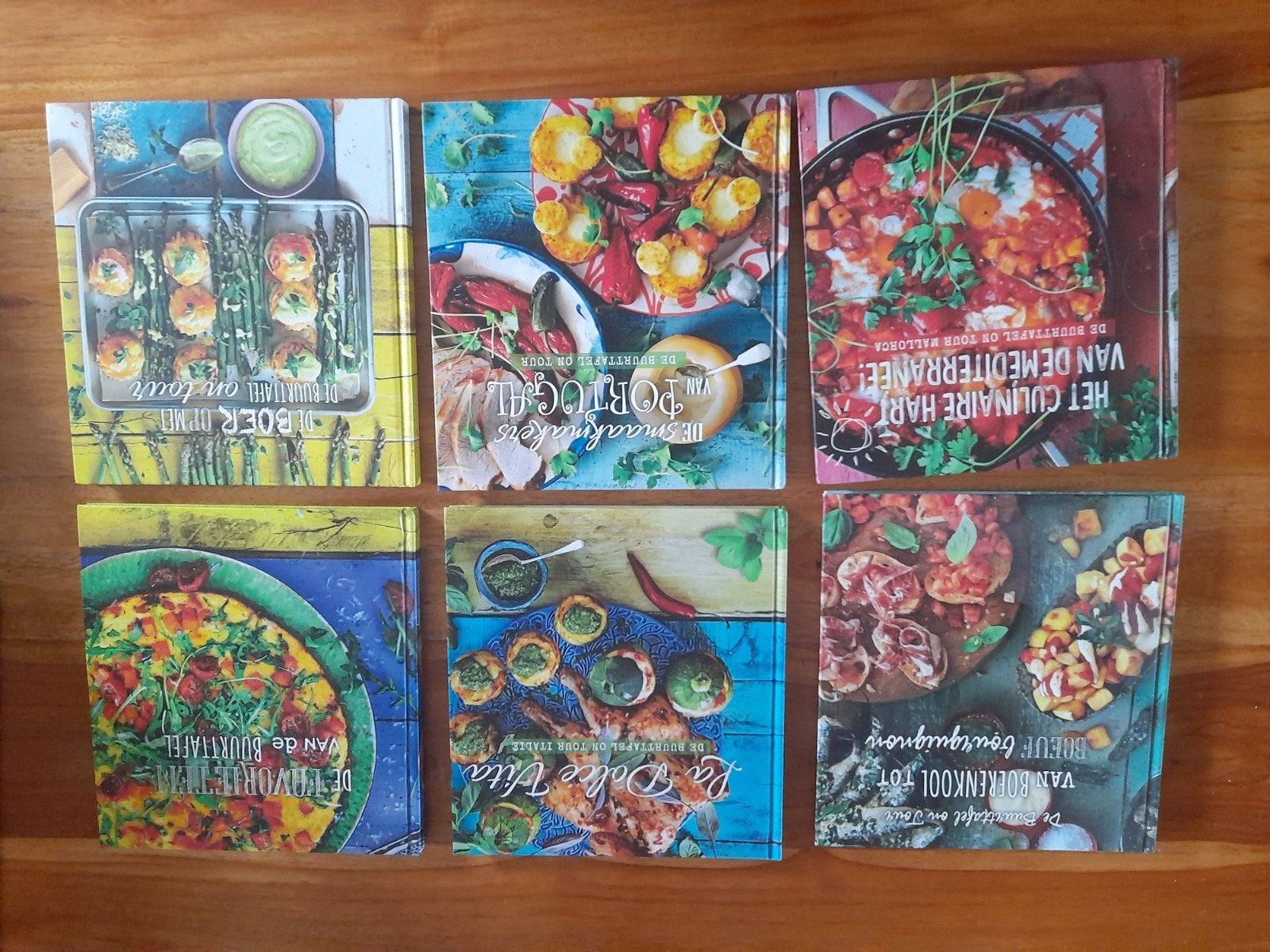 Aviko kookboeken - De Buurttafel op Tour (6 delen), Ophalen of Verzenden, Zo goed als nieuw, Aviko, Hoofdgerechten