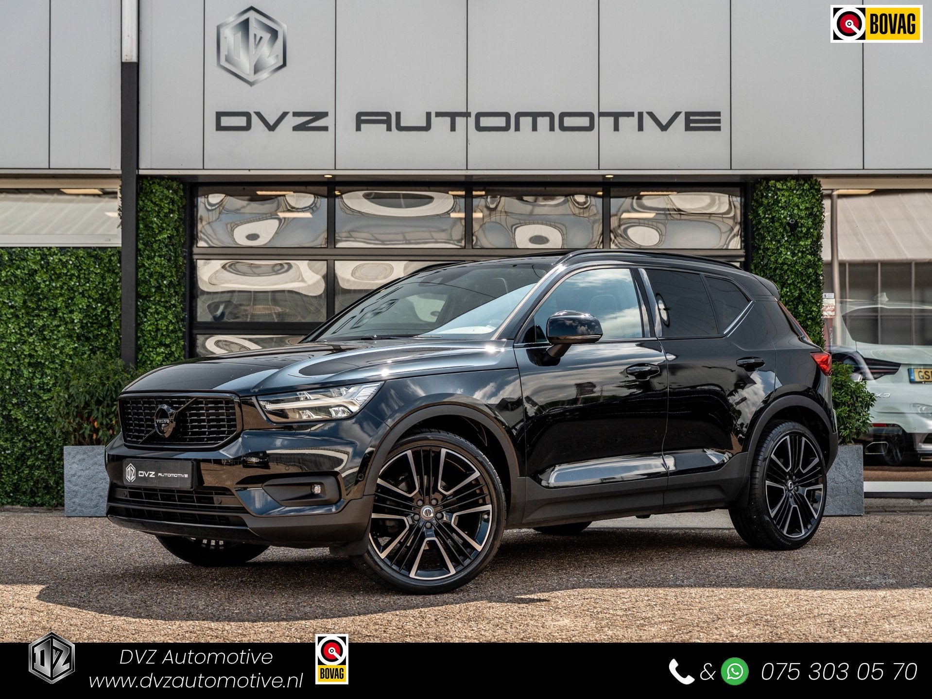 Volvo XC40 2.0 T5 AWD 248PK R-Design | Pano | H/K Sound | In, Auto's, Automaat, Gebruikt, Zwart, 4 cilinders