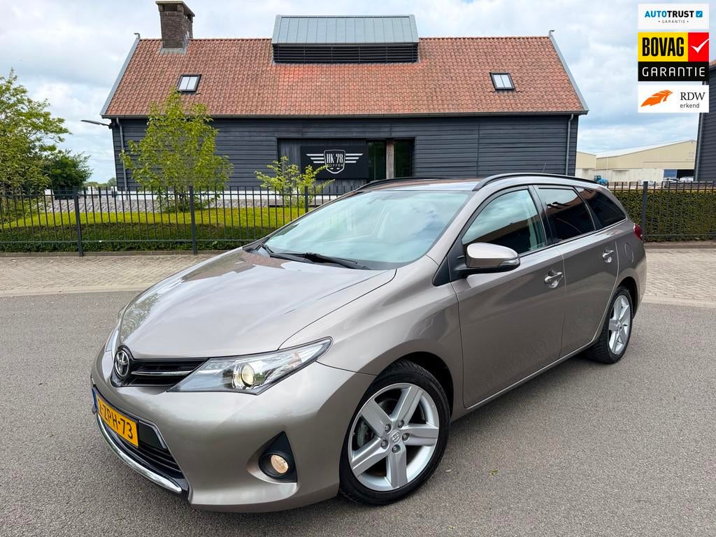 Toyota Auris Touring Sports 1.6 DYNAMIC AUTOMAAT CAMERA NAVI, Euro 5, Gebruikt, Bruin, 132 pk