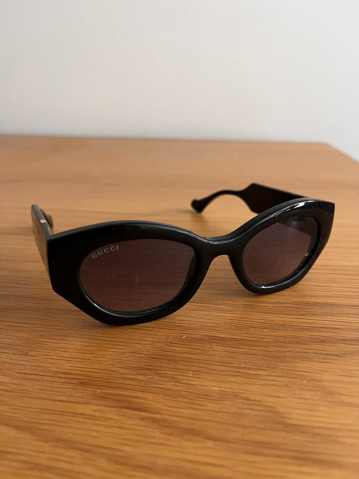 Sunglassess GUCCI, Sieraden, Tassen en Uiterlijk, Zonnebrillen en Brillen | Dames, Ophalen of Verzenden, Zo goed als nieuw, Zwart
